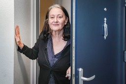 Resident engagement during a Gerda fire doorset installation.